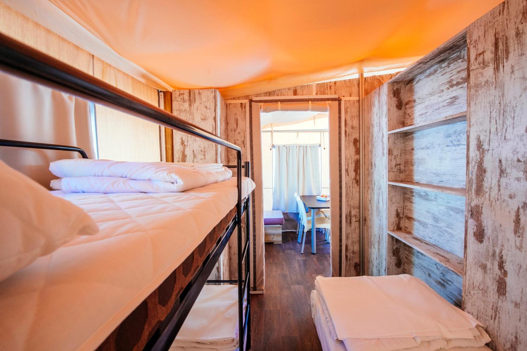 Zaton Holiday Resort Glamping Tents Nin Rum bild